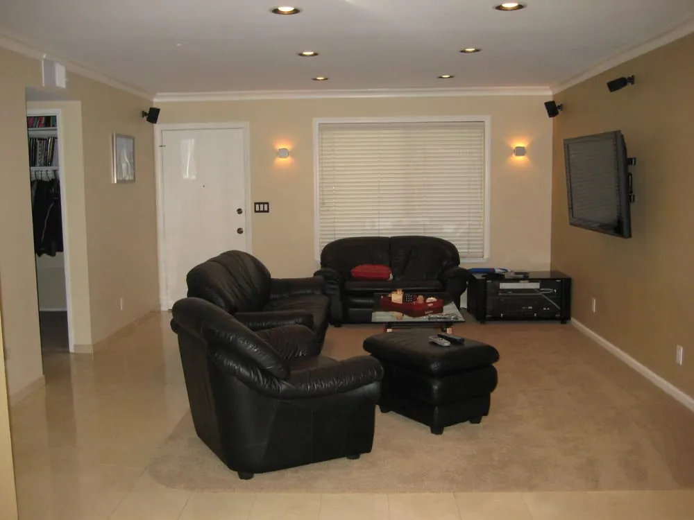 Slide of HandyCrew Services