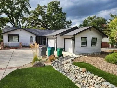 Slide of HandyDan Painting & Repair