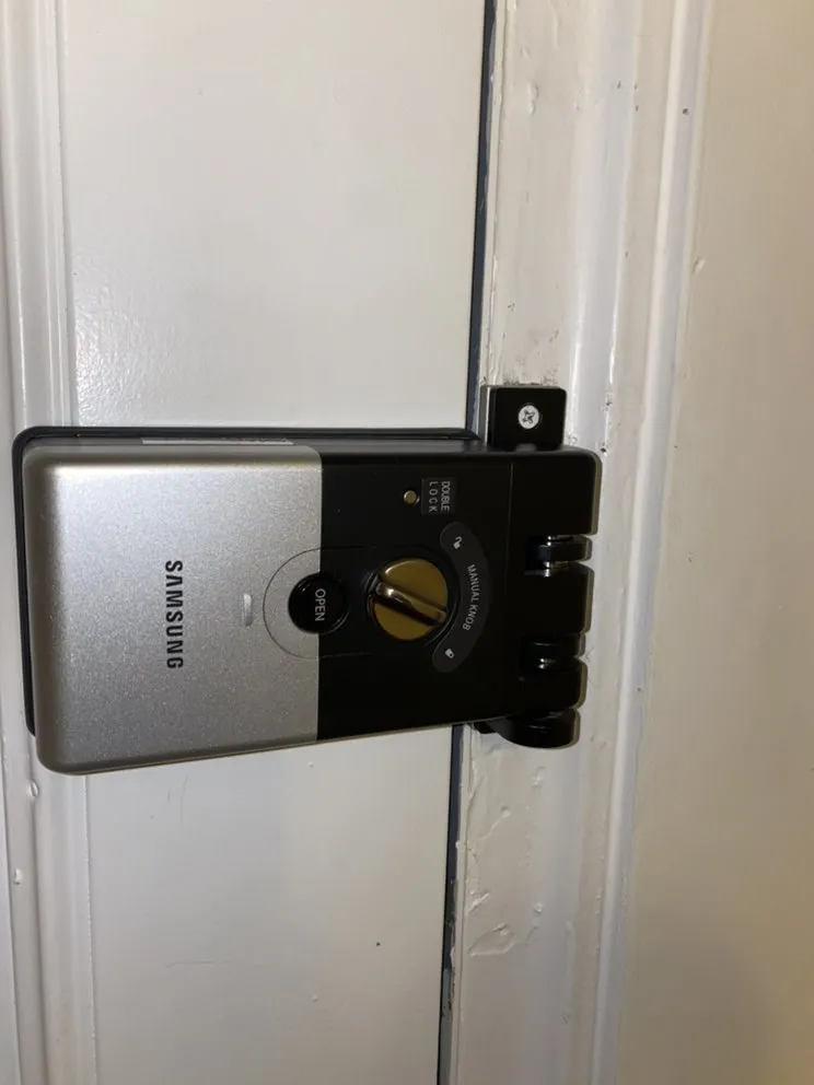 Trusted circuit breaker repair experts serving Santa Clara, NY - HandyHand