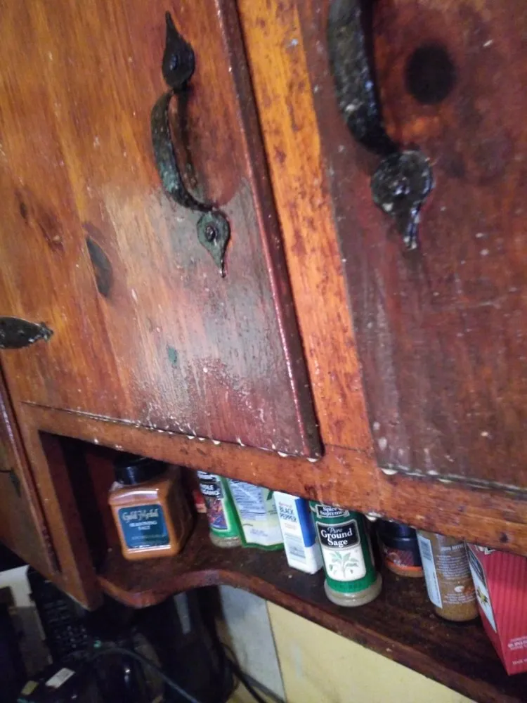 Slide of Handyman AT UR Service