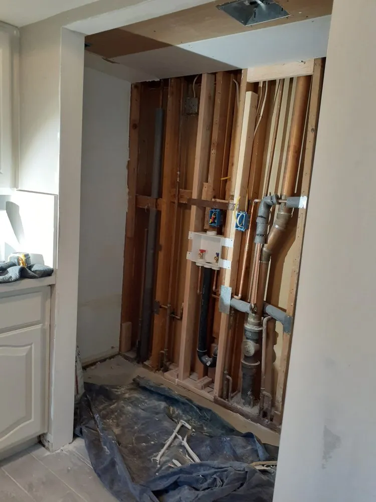 Licensed emergency electrical service experts serving Chandler, AZ - Handyman Brian