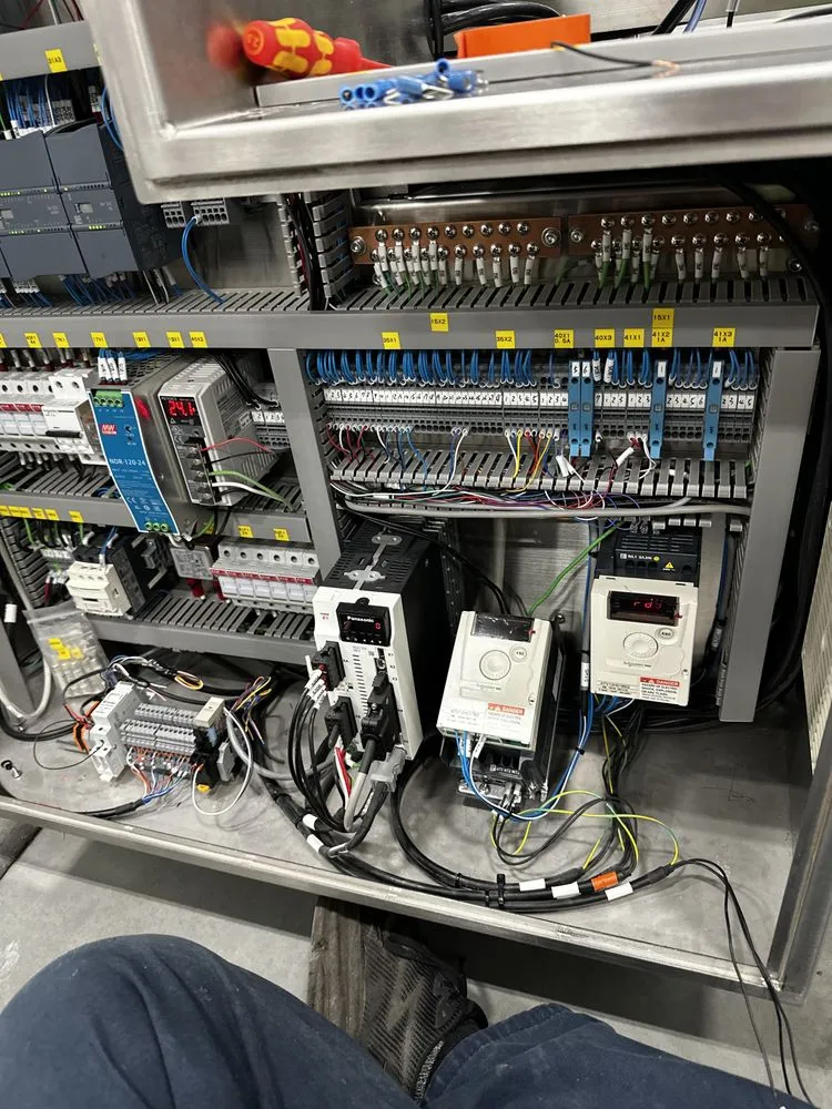 Slide of Handyman Elite