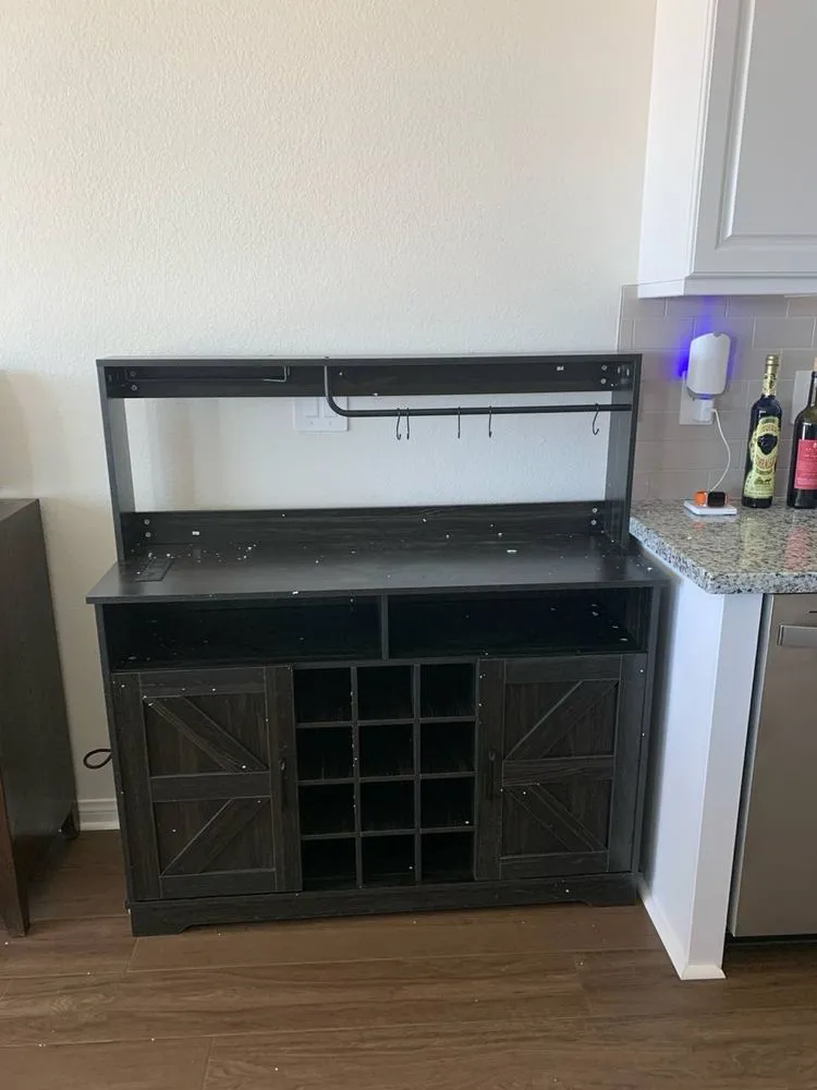 Professional electrical service for homes in lighting installation, by