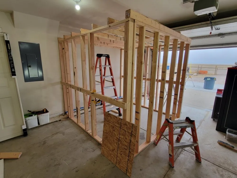 Affordable electrician providing panel upgrade in , 