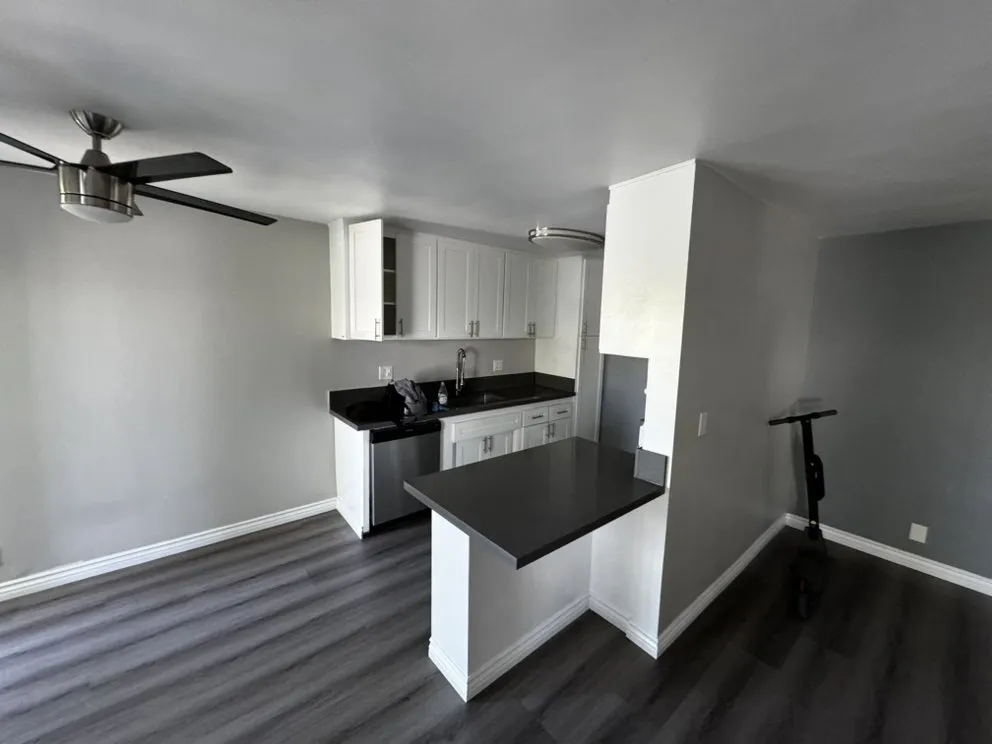 Affordable electrician providing circuit breaker repair in ,