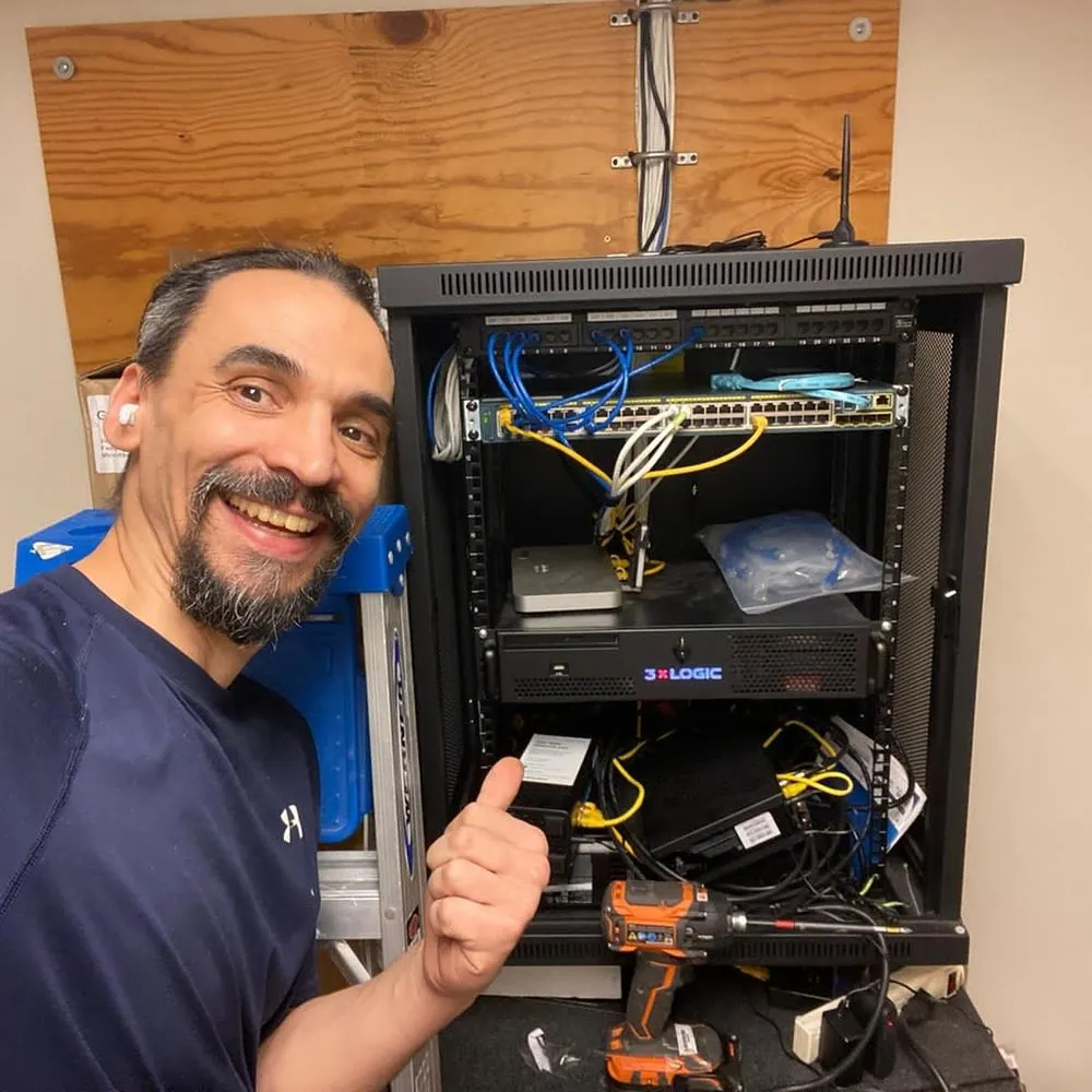 Reliable outlet and switch repair in Cincinnati, OH by Handyman Gabriel Barrandeguy