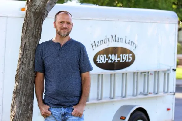 Handyman Larry Logo