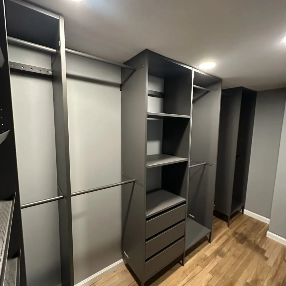 Slide of Handyman Near PA