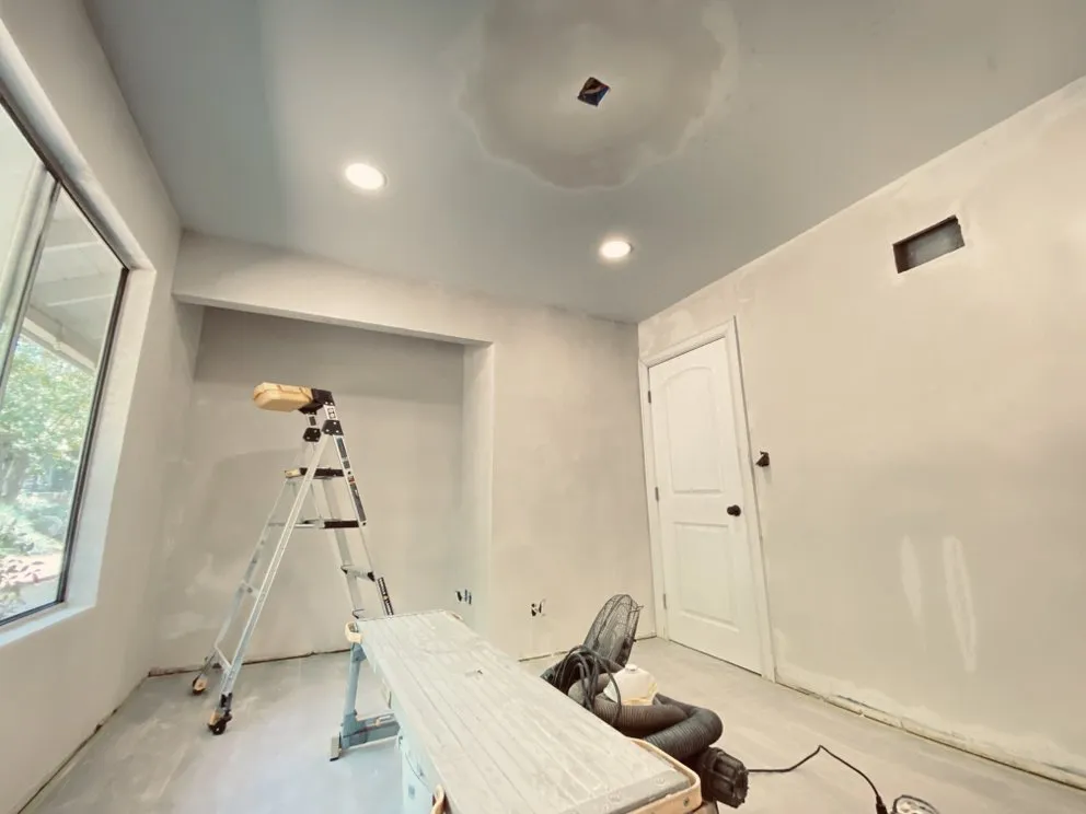 Affordable outlet and switch repair in Costa Mesa, CA by Handyman Painting Orange County