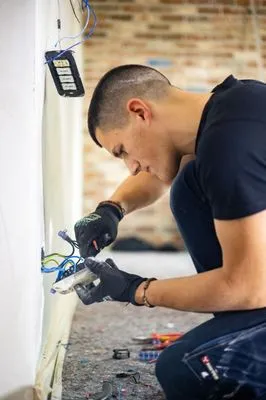 Handyman Pro Repair Logo