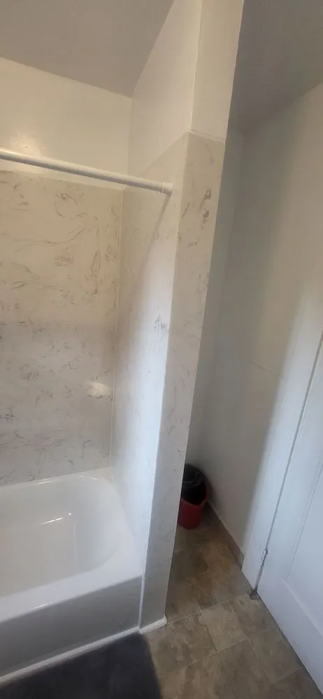 Slide of Handyman R32