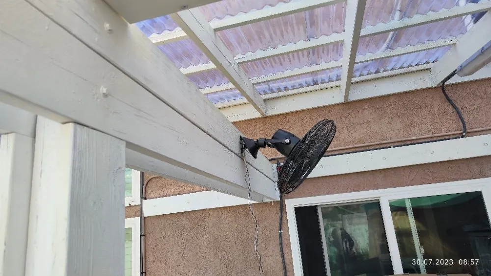 Slide of Handyman Reno