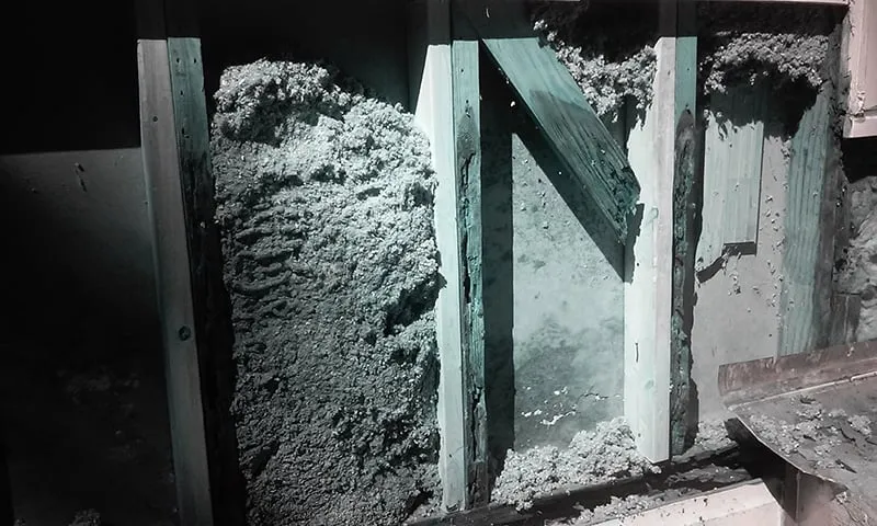 Certified electrician providing outlet and switch repair in , 