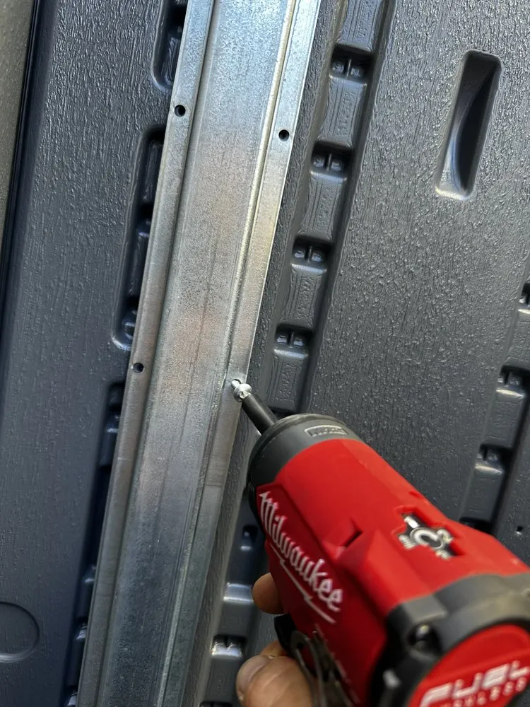 Slide of Handyman YKT