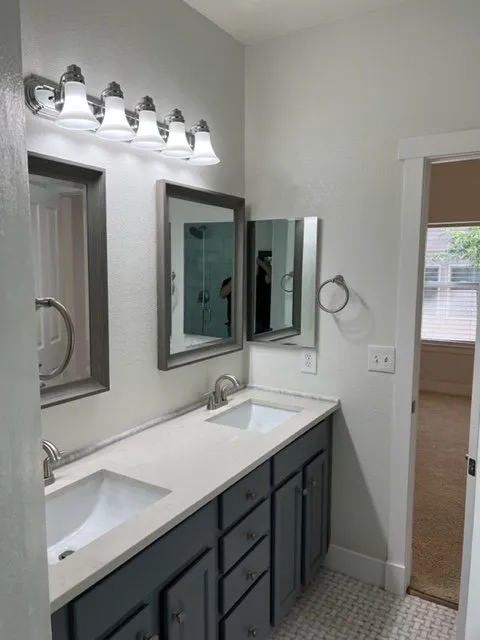 Slide of Handyman911 US