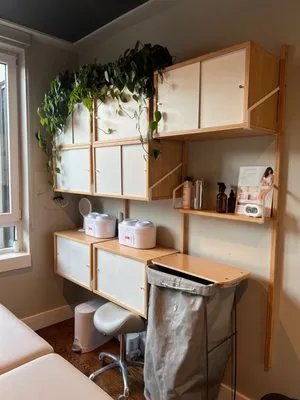 Handymanly Made Logo