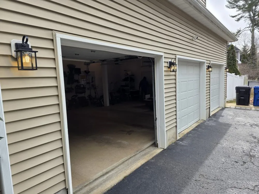 Slide of Hank's Electrical Contracting