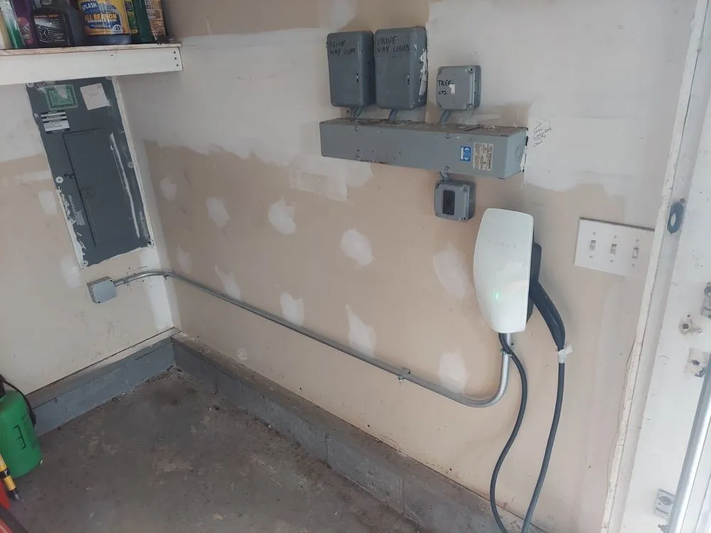 Slide of Hank's Electrical Contracting