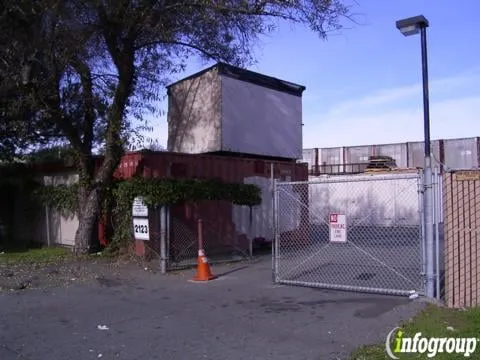 Hannibal's Electrical Construction Logo