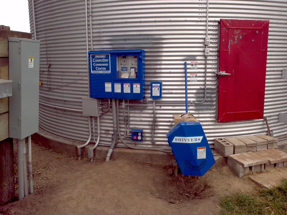 Expert electrician providing electrical repair in Stanford, IL - Hanover Construction