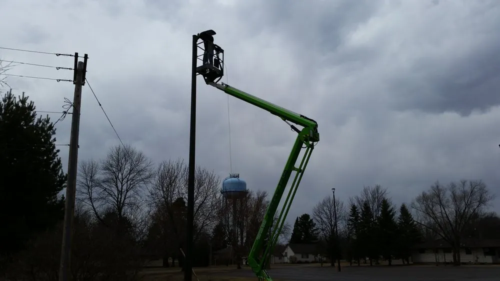 Slide of Hansen Power & Lighting