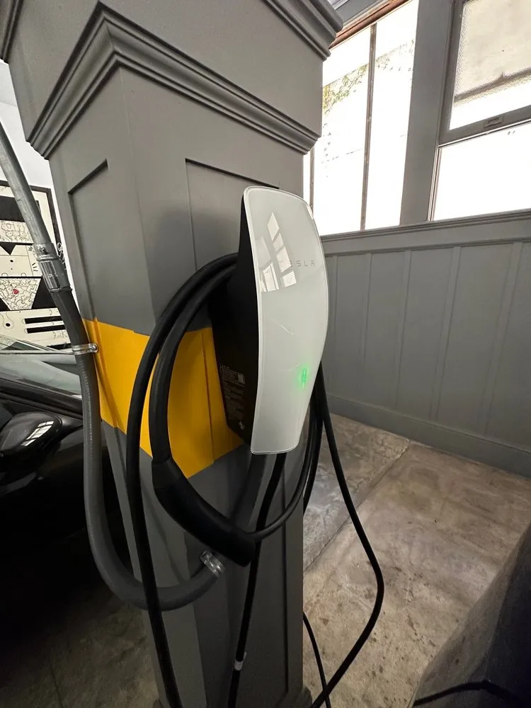 Slide of Hanson Electrical Contractor