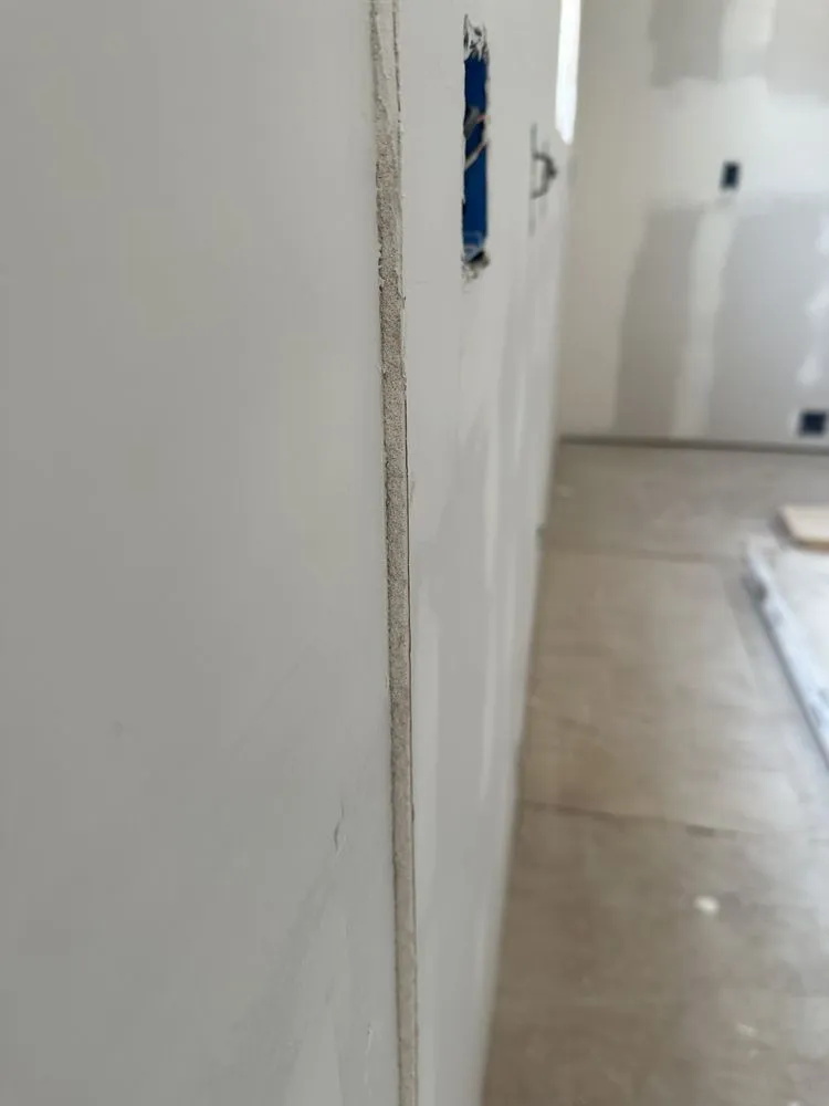 Certified electrical service for homes in wiring installation, by