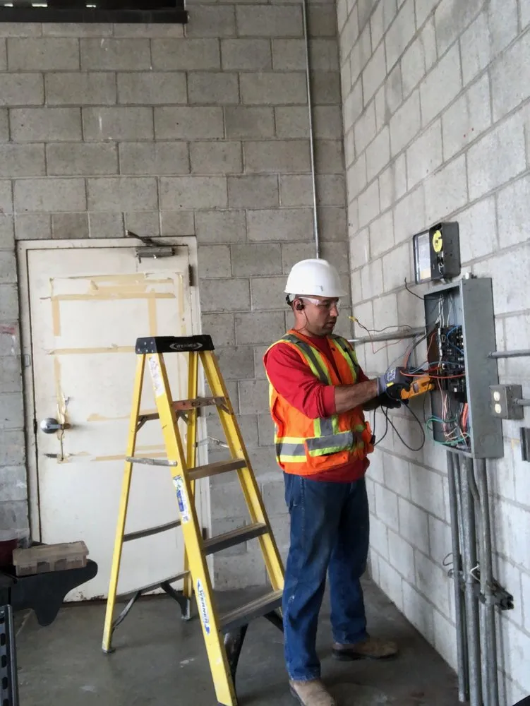 Professional circuit breaker repair experts serving ,  - Harbor Electrical Services