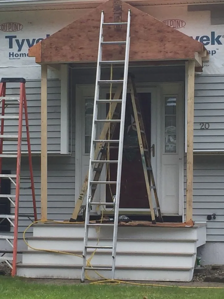 Slide of Hardacre’s Handyman service