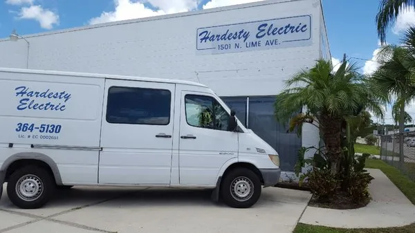 Hardesty Electric Service Logo