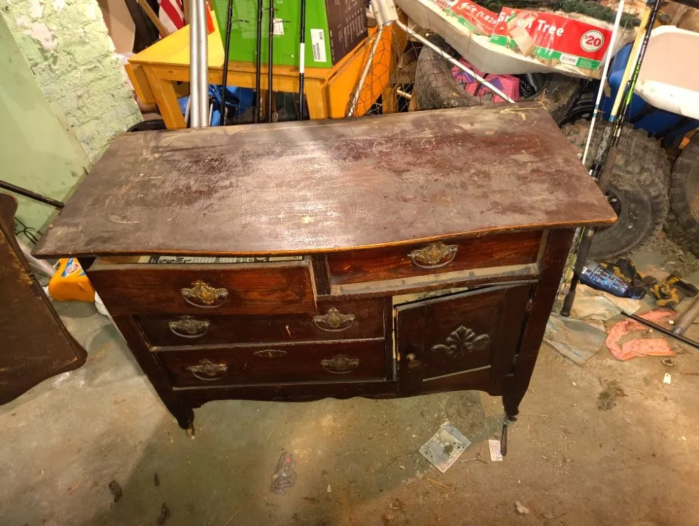 Reliable electrician providing emergency electrical service in ,