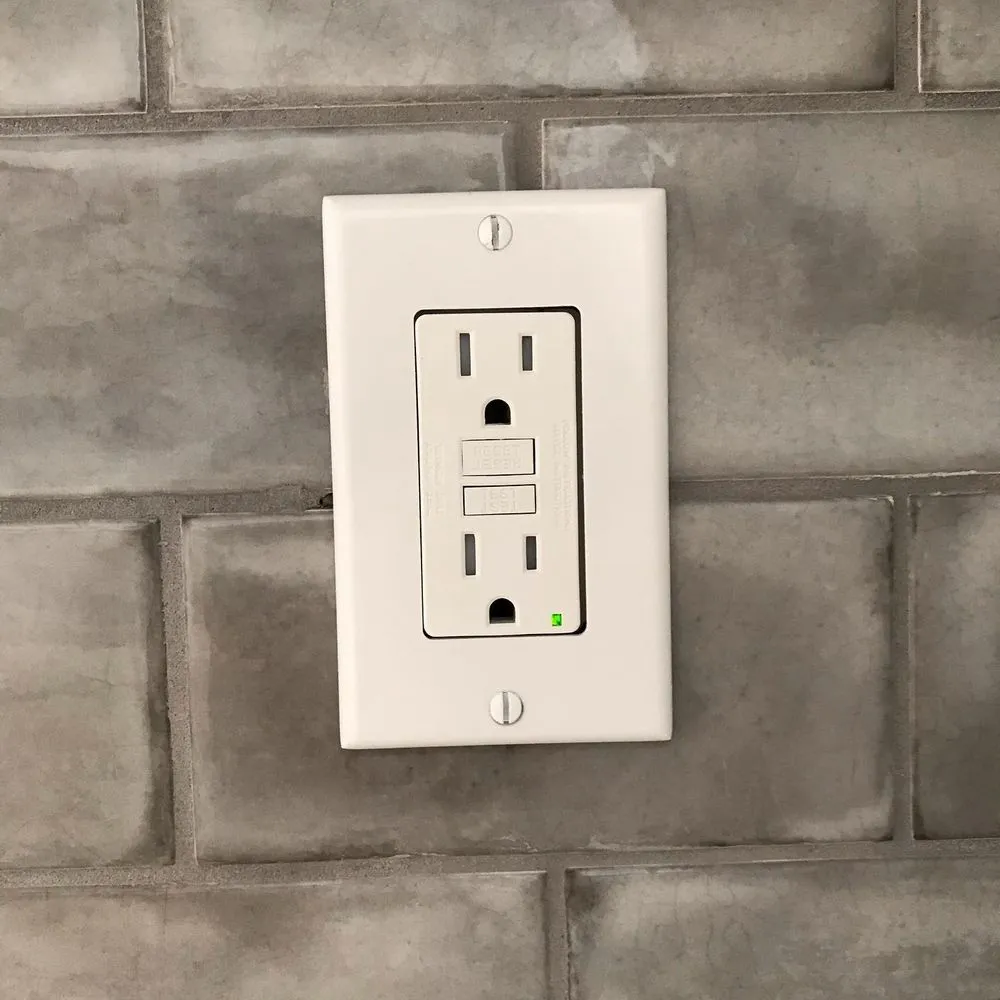 Slide of Hardline Master Electrician