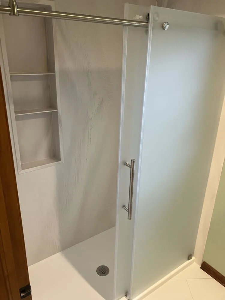 Emergency electrical service for homes in circuit breaker repair, by