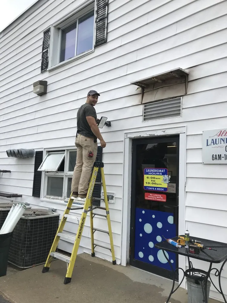 Slide of Harry-O Electrical