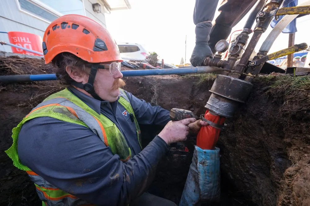 Licensed electrical service for homes in wiring installation,  by 