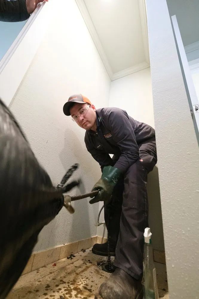 Professional emergency electrical service in ,  by Harts Plumbers, Electricians, & HVAC Technicians