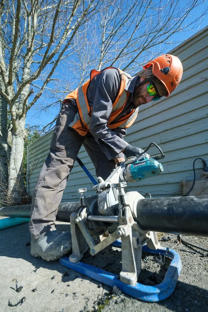 Affordable electrical service for homes in lighting installation,  by 