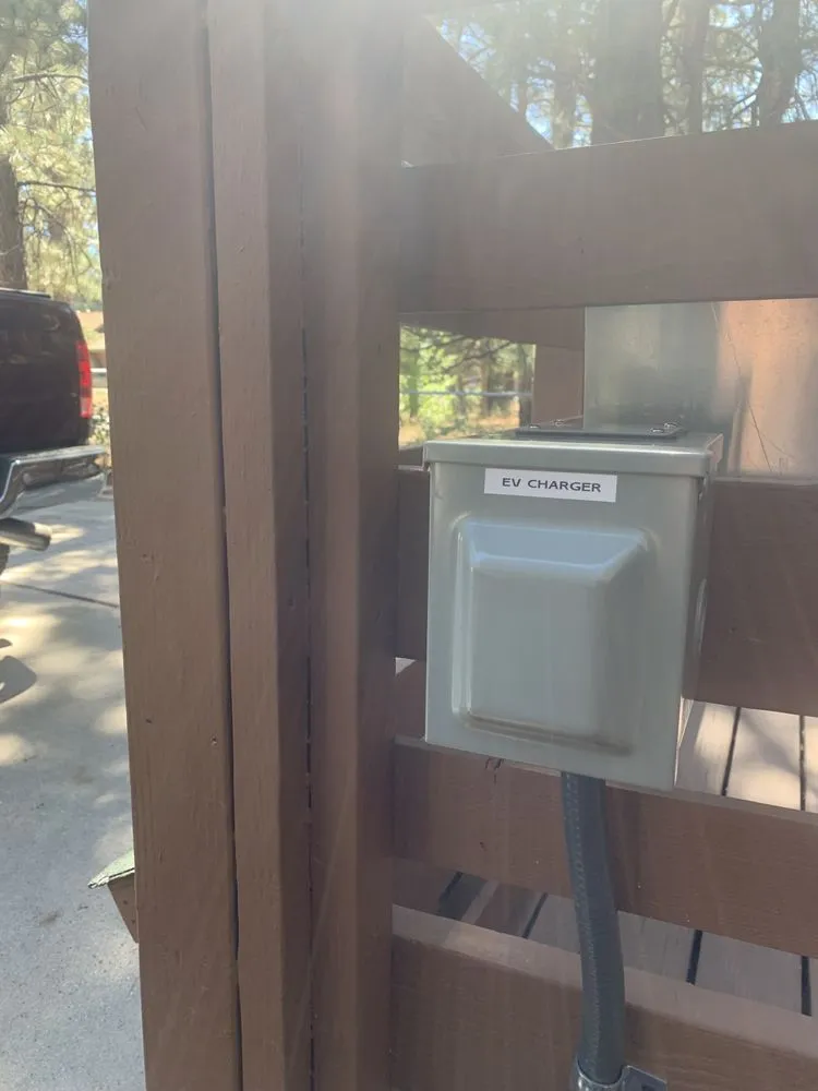 Certified emergency electrical service in Fawnskin, CA by Hastingspacific