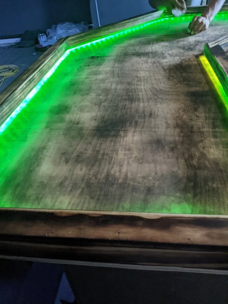 Slide of Hatchet 's Illumination and Lighting