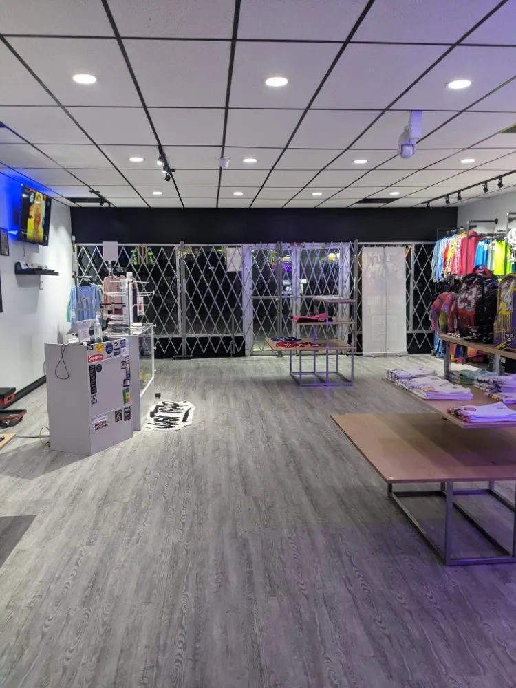 Slide of Hatchet 's Illumination and Lighting