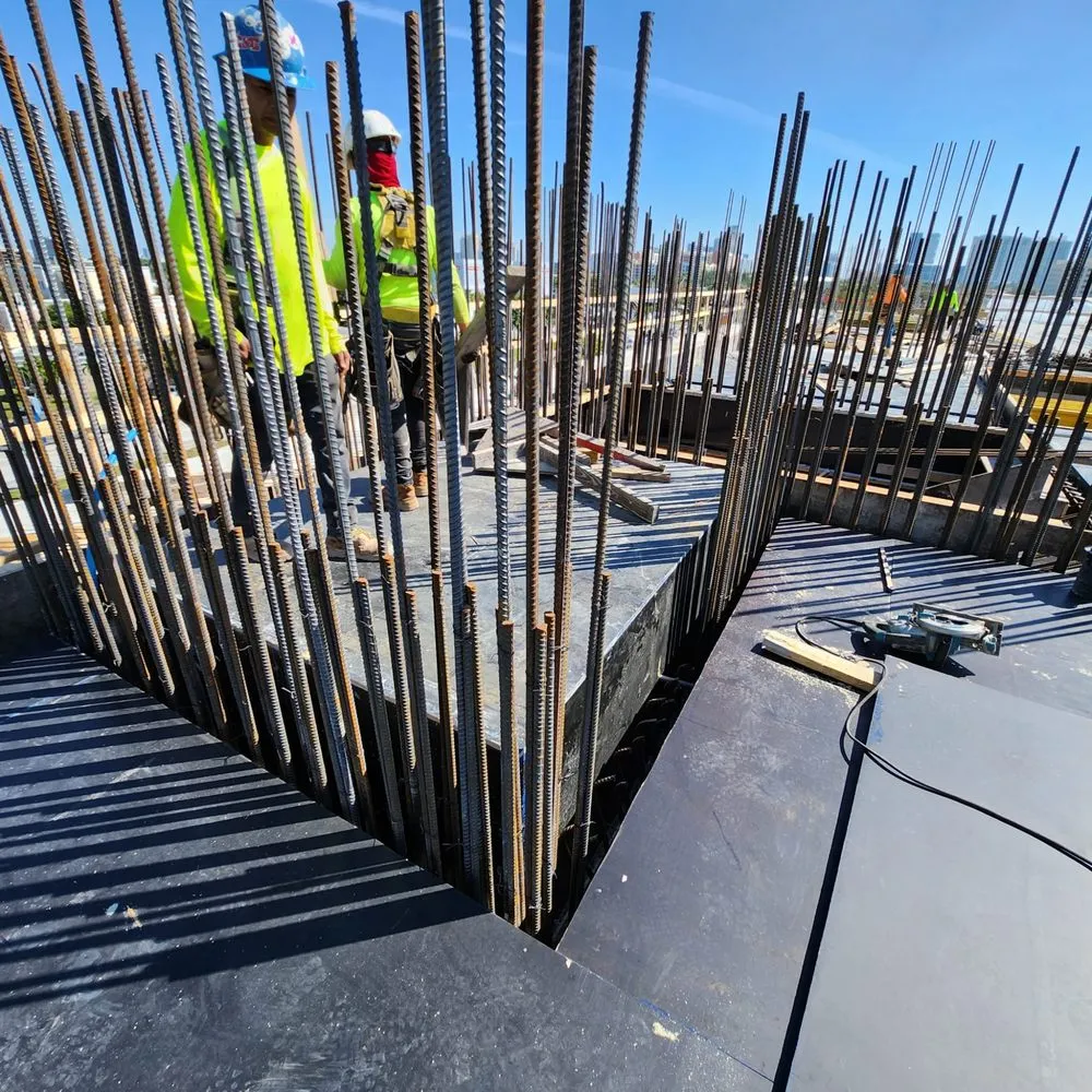 Slide of Hauss Deluxe