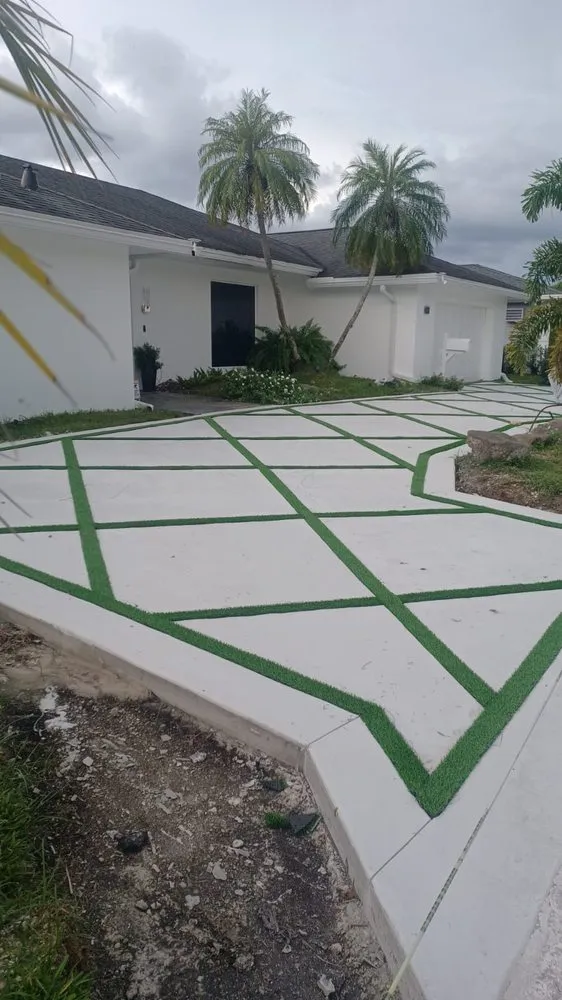 Slide of Hauss Deluxe