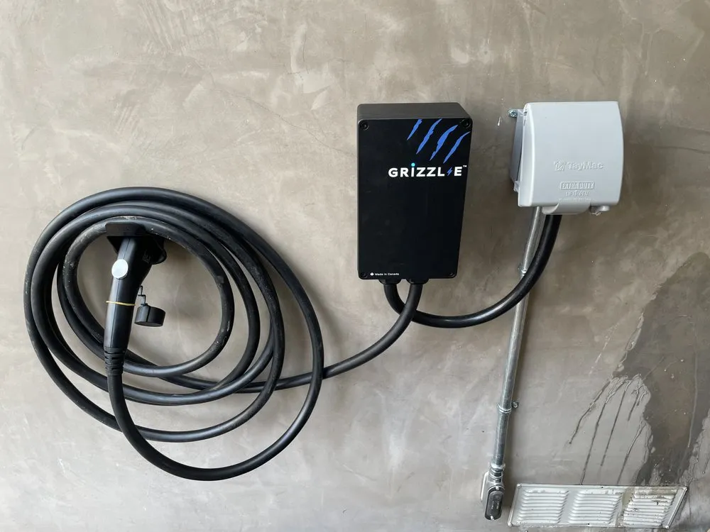 Slide of Havican Custom Electric