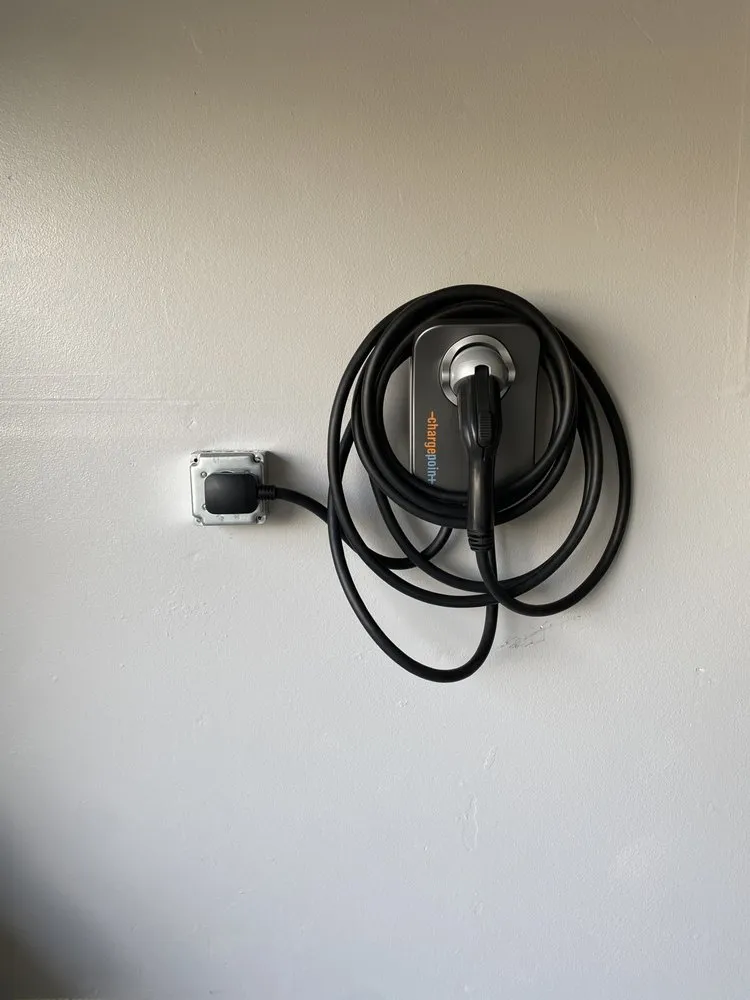 Slide of Havican Custom Electric