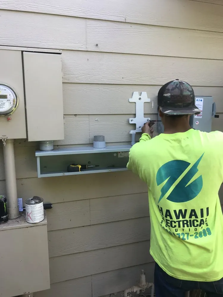 Emergency circuit breaker repair experts serving Puunene, HI - Hawaii Electrical Solutions