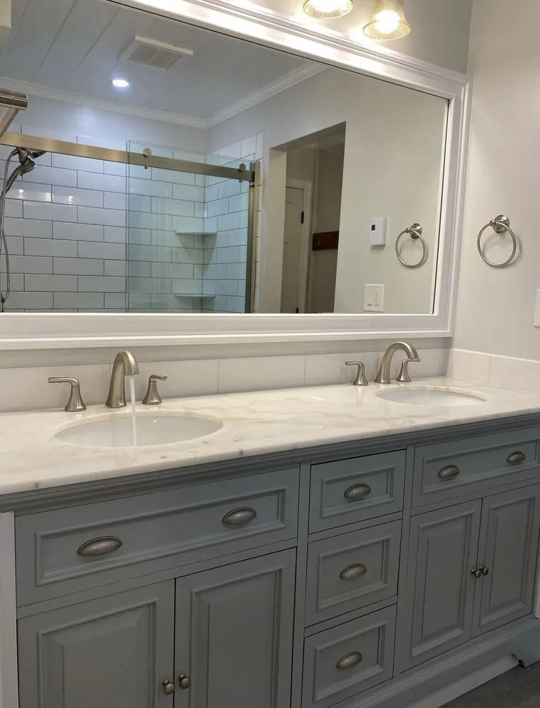 Slide of Hawkeye Home Improvements