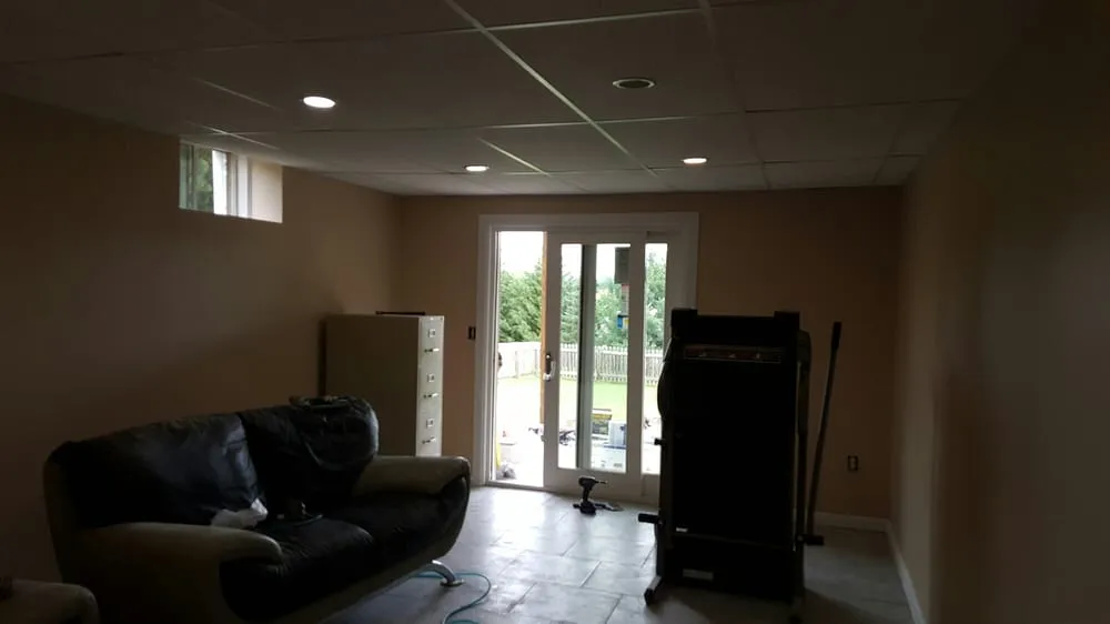 Slide of HD Contractor Service