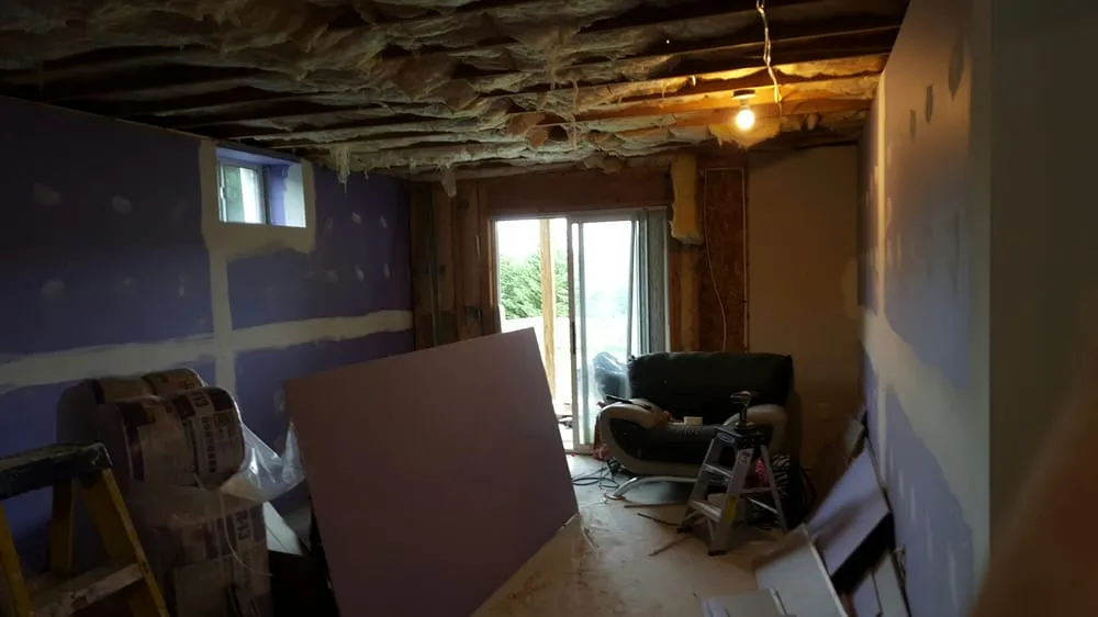 Slide of HD Contractor Service