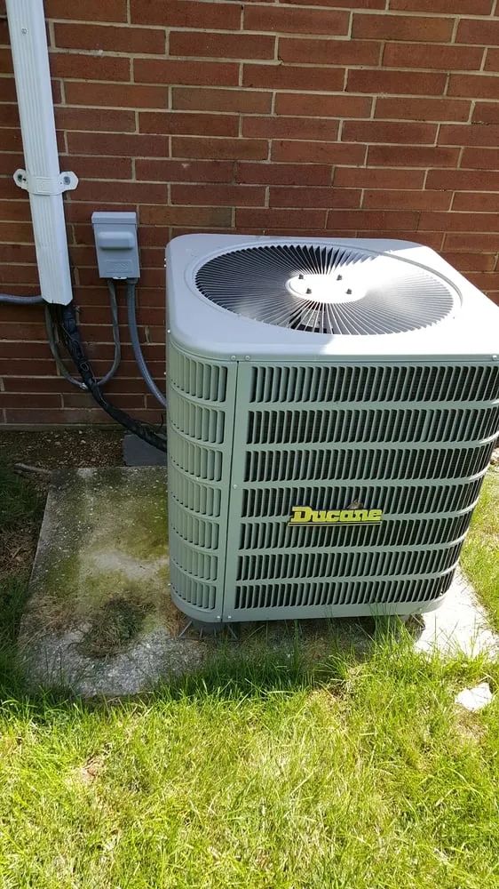 Slide of HD Contractor Service