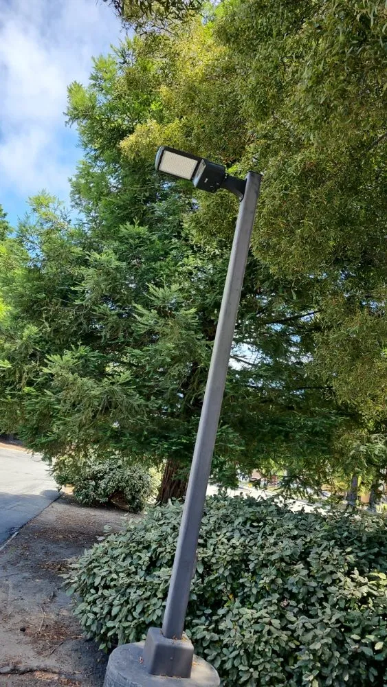 Slide of HD Electric 831